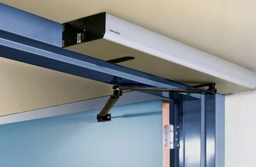 Industrial sectional door for warehouse in Mumbai