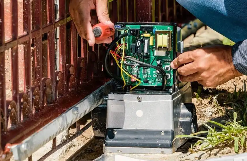 Industrial sectional door for warehouse in Mumbai